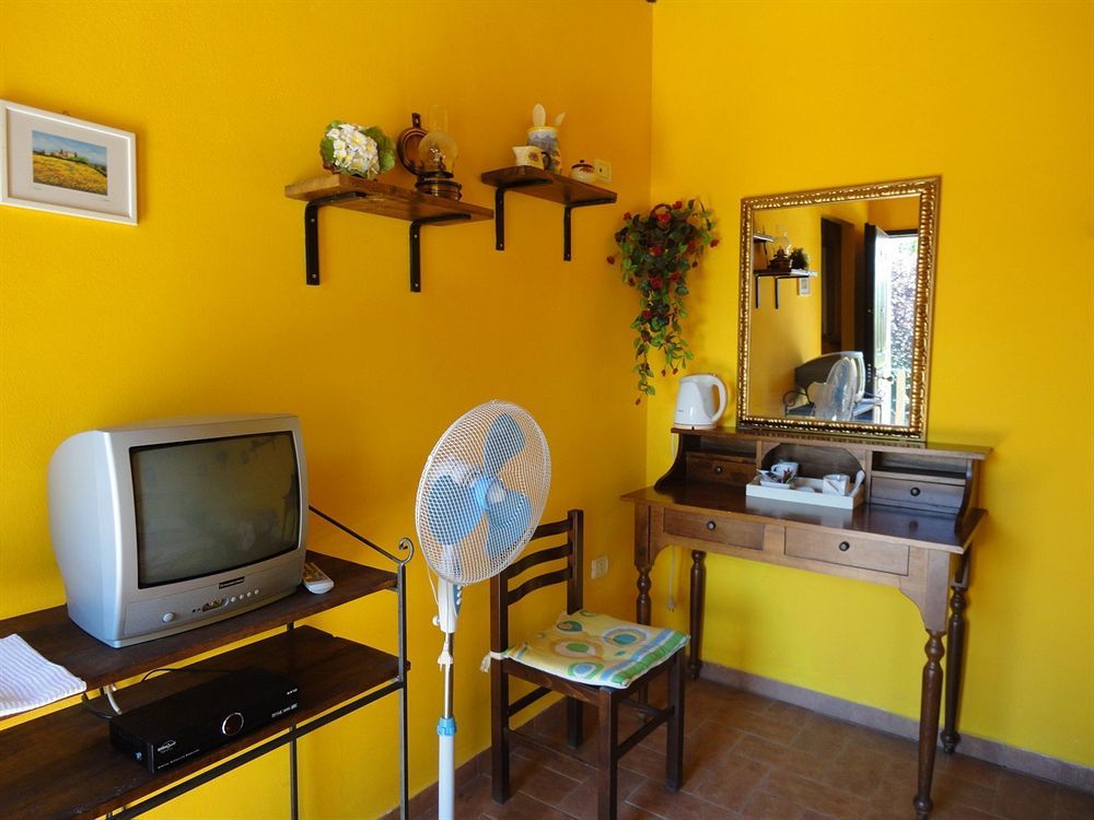 Il Covo Dei Briganti Hotel Latera Luaran gambar