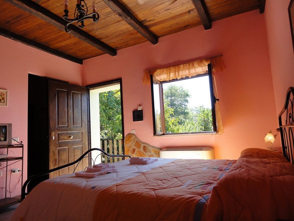 Il Covo Dei Briganti Hotel Latera Luaran gambar